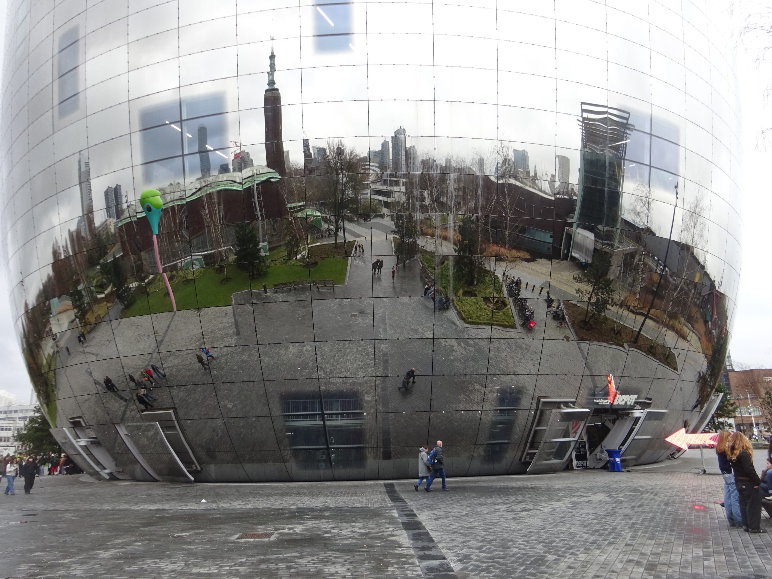 Rotterdam Ahoy! A Misty Day in Rotterdam: Architecture, Food, and Unexpected Magic